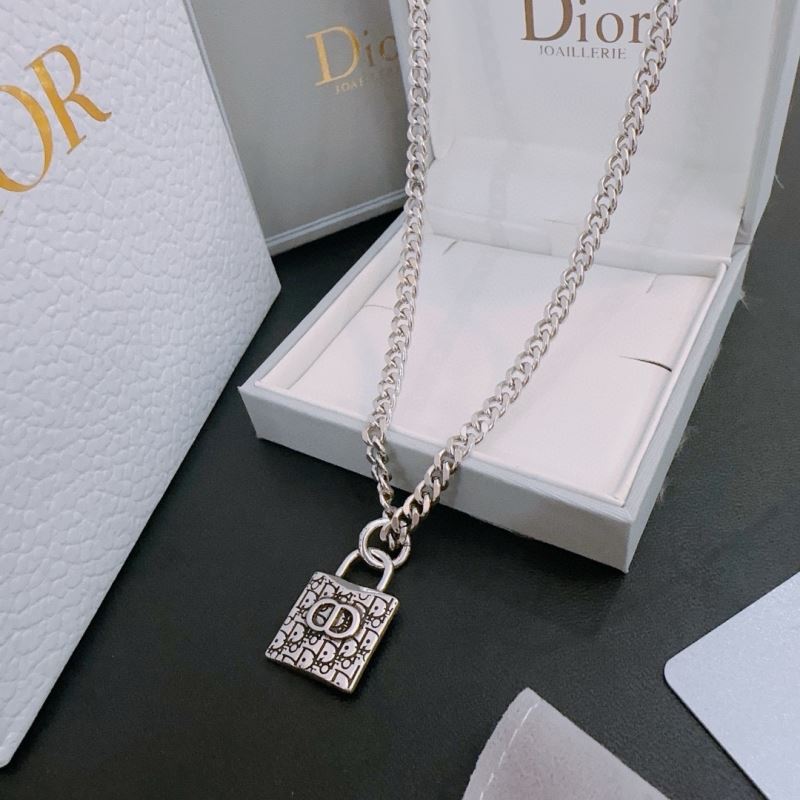 chr1st1an D10r necklaces